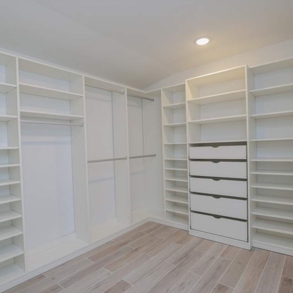 ‼️ CLOSET CLEAR OUT ‼️ - Picture 2 of 2